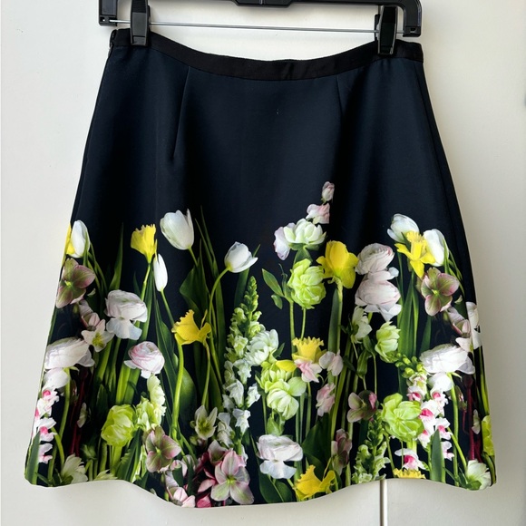 Victoria Beckham x Target Floral Set - Picture 4 of 7